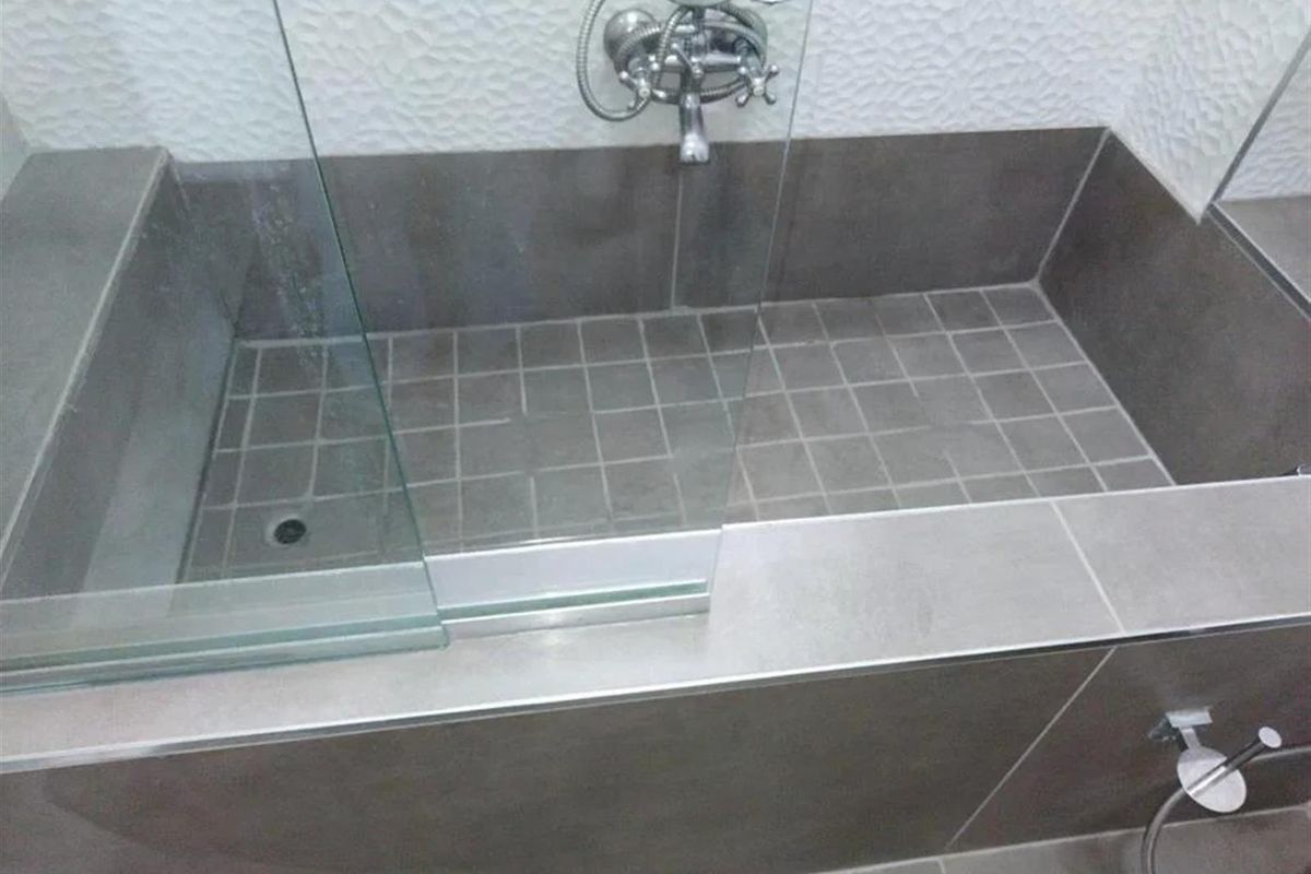 Apartment For Sale in Musgrave, Durban, KwaZulu Natal - Photo 2