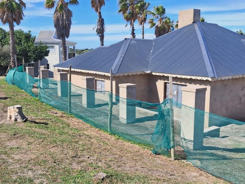 4 Bedroom Home for Sale in Marina Martinique - Secure Coastal Living in Jeffreys Bay - Photo 9