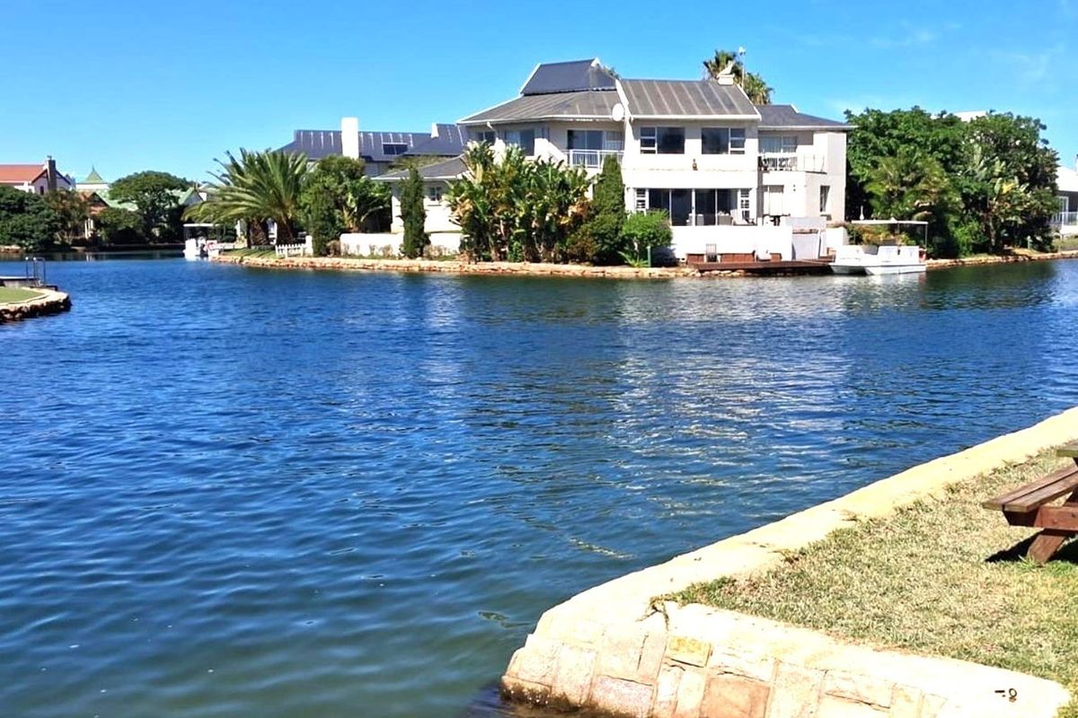 3 Bedroom Home for Sale in Marina Martinique - Secure Coastal Living in Jeffreys Bay - Photo 4