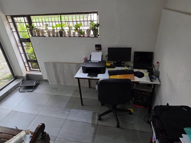 House To Rent in Tulisa Park Johannesburg South - Photo 6