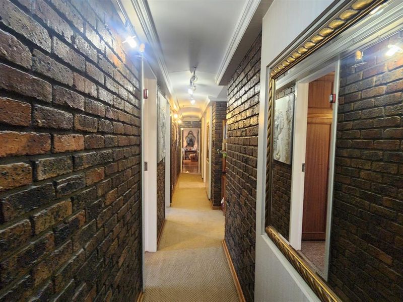 House For Sale in Petersfield, Springs - Photo 8