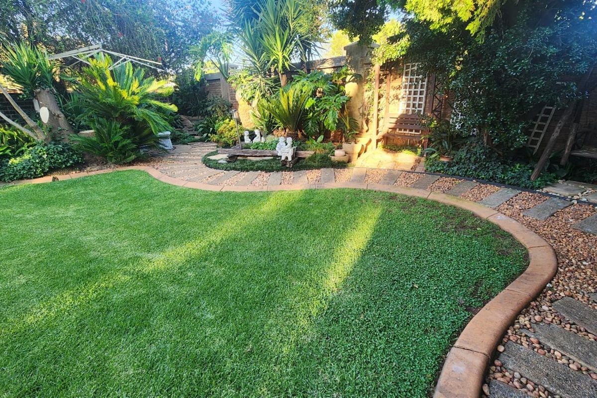 House For Sale in Petersfield, Springs - Photo 3