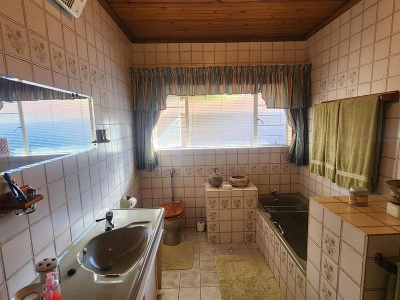 House For Sale in Petersfield, Springs - Photo 10