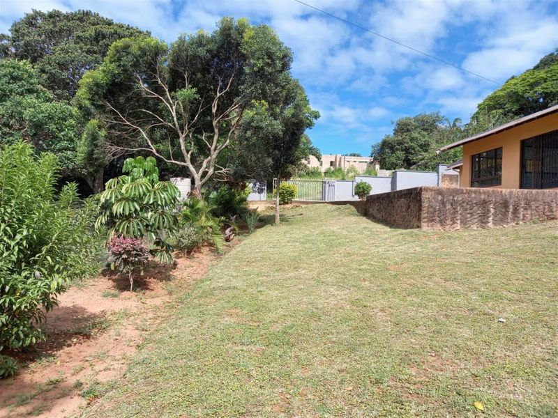 Spacious, Secure 4-Bedroom Family Home - South Coast Living - Photo 8