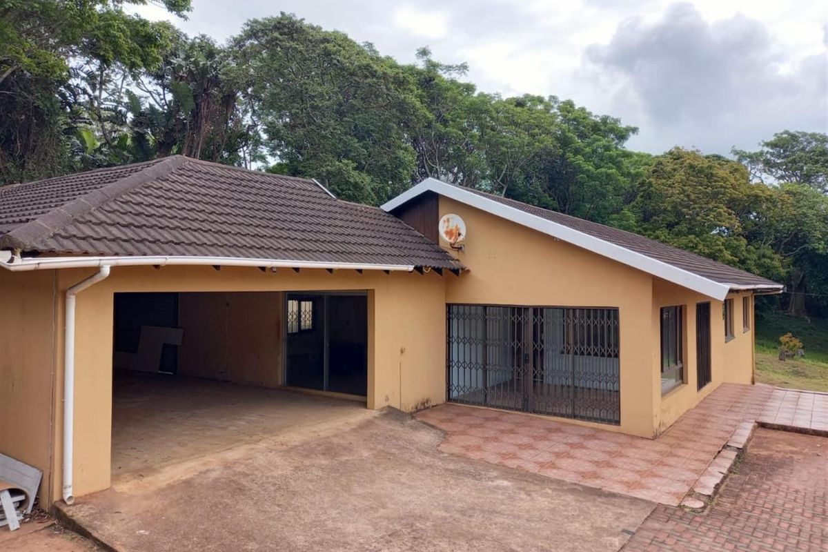 Spacious, Secure 4-Bedroom Family Home - South Coast Living - Photo 5