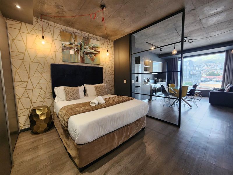 Plug and Play Airbnb opportunity fully furnished with Table Mountain views - Photo 9