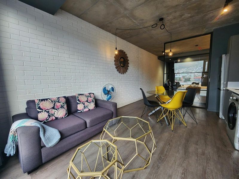 Plug and Play Airbnb opportunity fully furnished with Table Mountain views - Photo 3