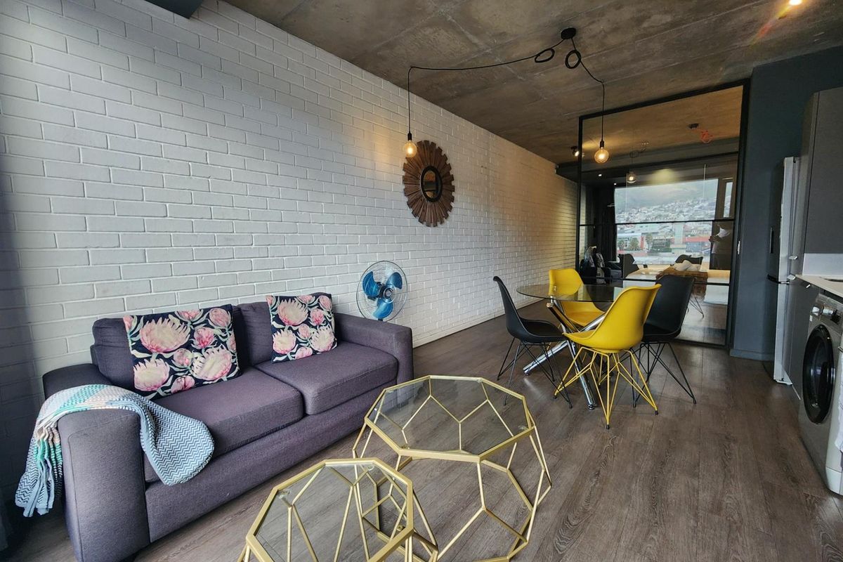 Plug and Play Airbnb opportunity fully furnished with Table Mountain views - Photo 3