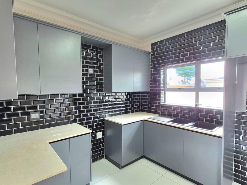 High-Yield Investment Opportunity - Dual-Dwelling with Expansion Potential in Thornton - Photo 9