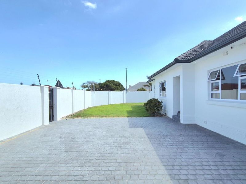 High-Yield Investment Opportunity - Dual-Dwelling with Expansion Potential in Thornton - Photo 2