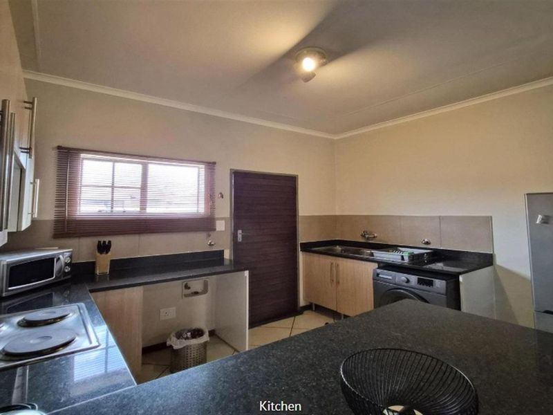 2 Bedroom Apartment For Sale in Mooikloof Ridge, Pretoria - Photo 5