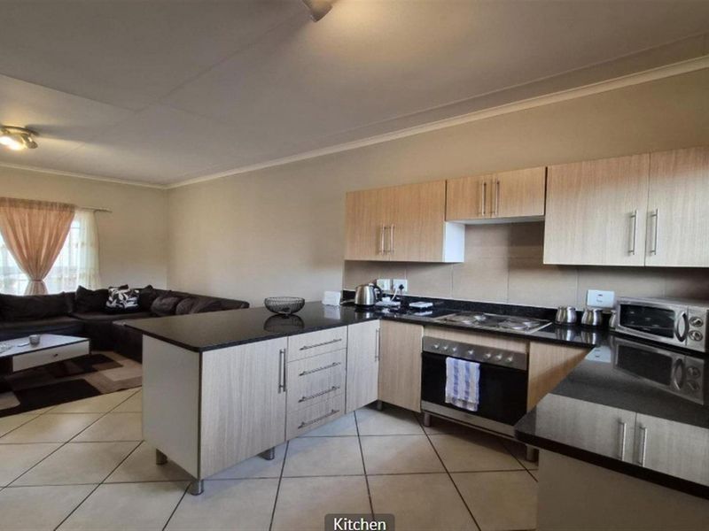 2 Bedroom Apartment For Sale in Mooikloof Ridge, Pretoria - Photo 2