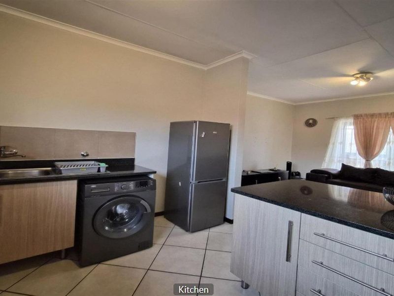 2 Bedroom Apartment For Sale in Mooikloof Ridge, Pretoria - Photo 4