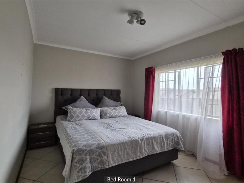 2 Bedroom Apartment For Sale in Mooikloof Ridge, Pretoria - Photo 9