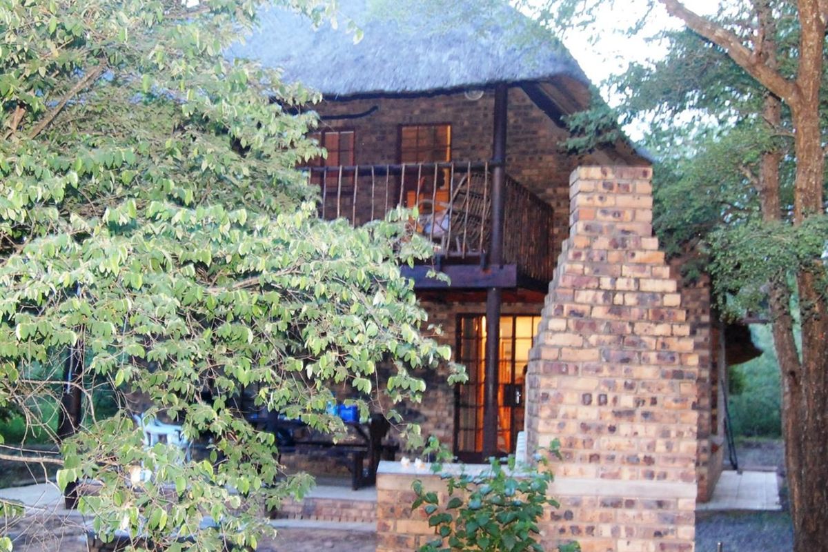 CUTE AND COSY ONE BEDROOM HOME IN THE HEART OF MARLOTH PARK - Photo 2