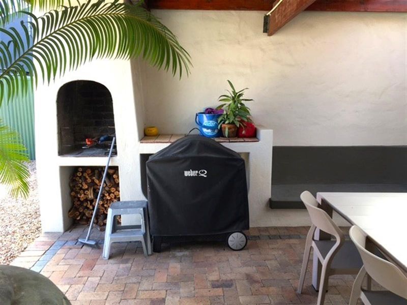 Private Furnished Studio Apartment - Available 1 May 2026 - Photo 6