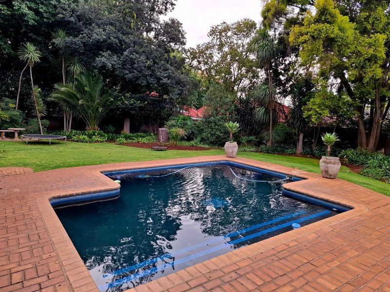 Classic Elegance Meets Modern Comfort in Sought-After Clubville - Photo 7