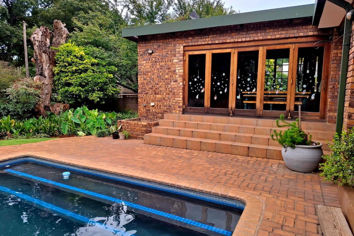 Classic Elegance Meets Modern Comfort in Sought-After Clubville - Photo 2