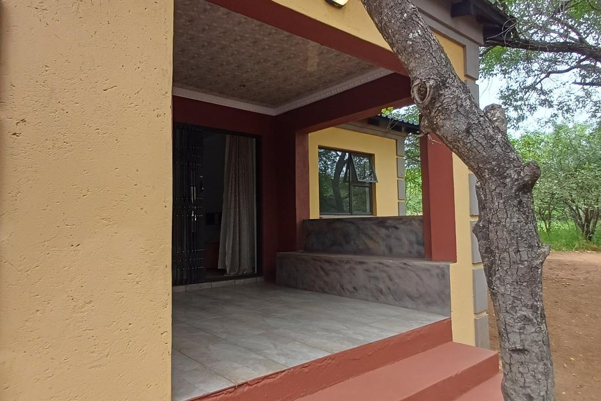 3 BEDROOM HOME IN A QUIET AREA OF MARLOTH PARK - Photo 4