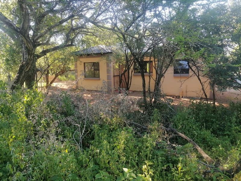 3 BEDROOM HOME IN A QUIET AREA OF MARLOTH PARK - Photo 2