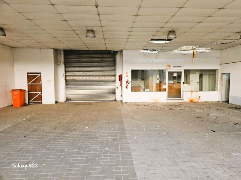 Warehouse For Sale in Woodstock, Cape Town - Photo 1