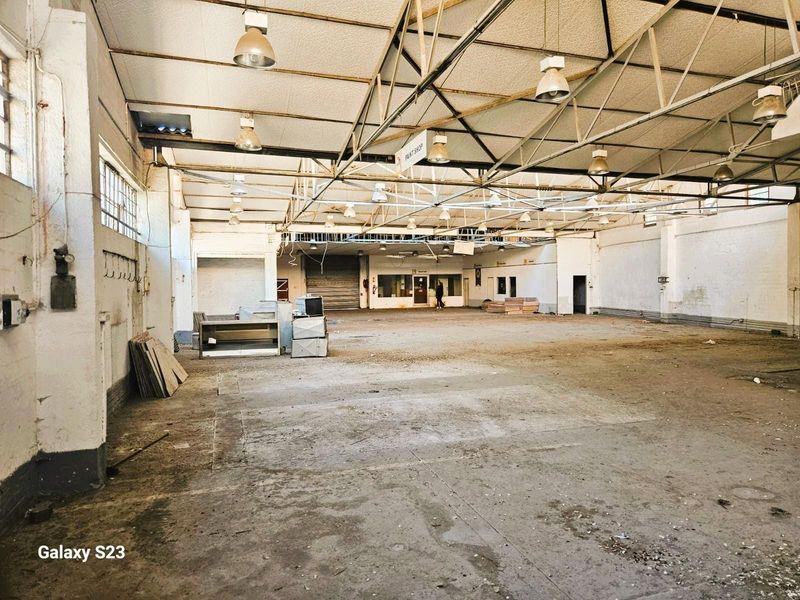 Warehouse For Sale in Woodstock, Cape Town - Photo 4