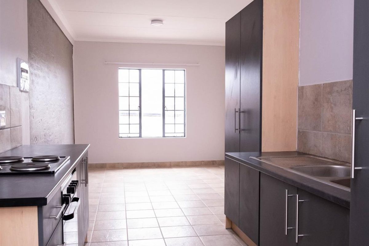 Apartment For Sale in Rooihuiskraal North, Centurion - Photo 5