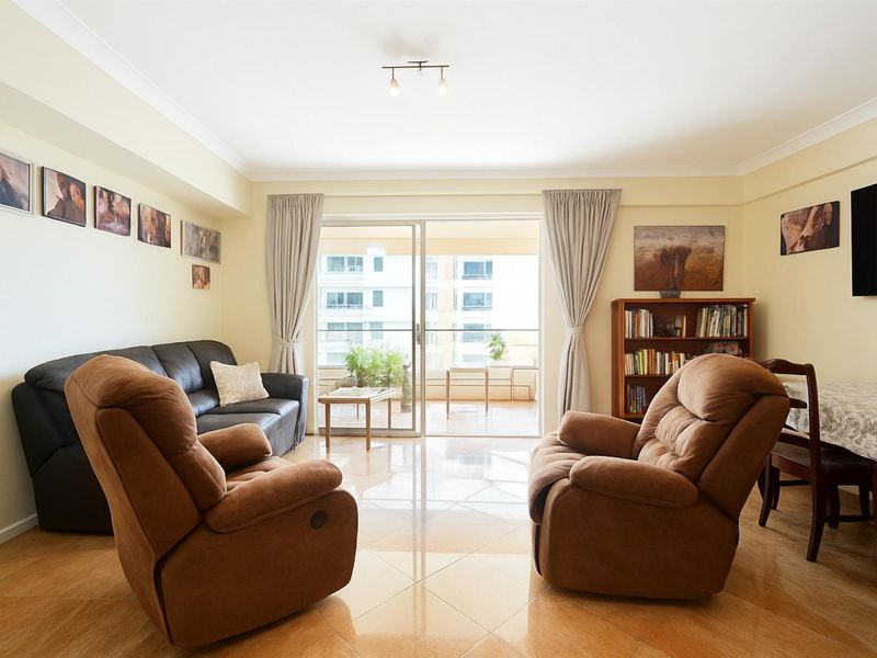 Oceanfront with Indian Ocean Views | 3 Bed | 2 Bathroom Sale in Strand Central, Strand - Photo 4