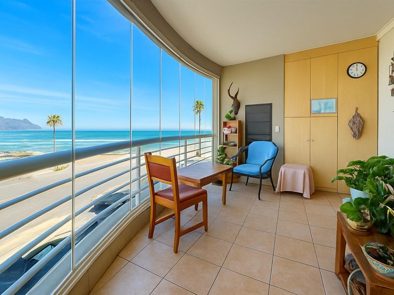 Oceanfront with Indian Ocean Views | 3 Bed | 2 Bathroom Sale in Strand Central, Strand - Photo 5