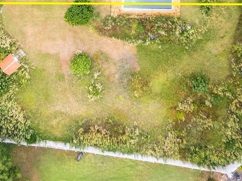 BUILD YOUR DREAM HOME IN THIS SECURE CUL DE SAC - Photo 5