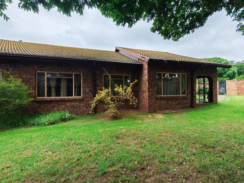 4 Bedroom House with flat For Sale in Gholfsig - Photo 2