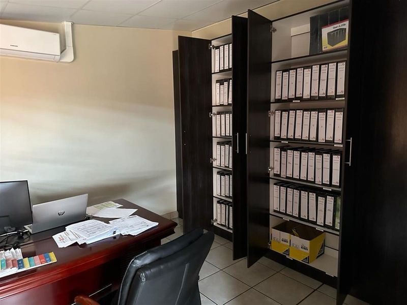 Commercial Property To Rent in SAE Business Park, Middelburg - Photo 5