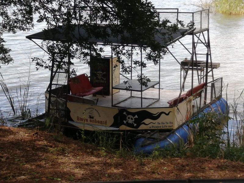 103Ha Waterfront Farm on the Albasini Dam - Exceptional Eco‐Lodge and Development Opportunity - Photo 9