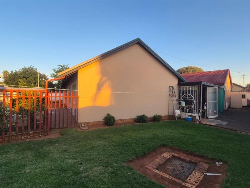 Family Home with Flat and Entertainment Areas - Dal Fouché, Springs - Photo 5