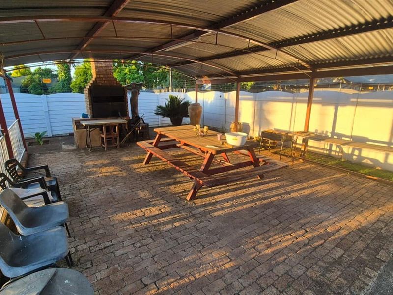 Family Home with Flat and Entertainment Areas - Dal Fouché, Springs - Photo 4