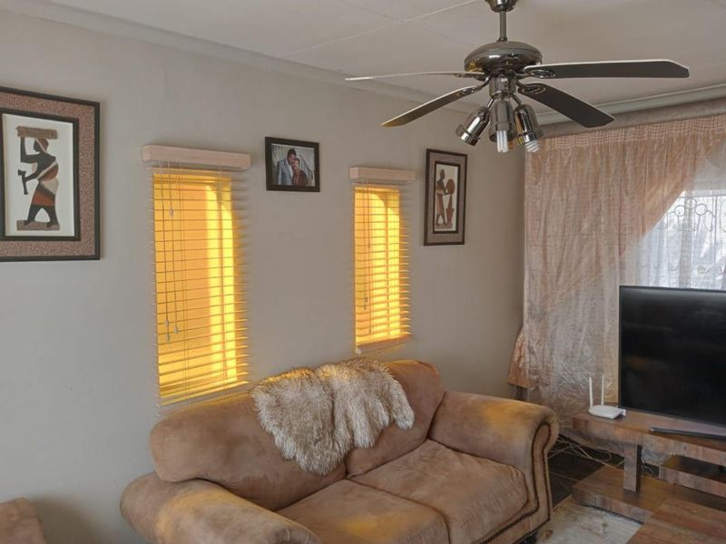 Beautifull 3-bedroom house for sale in Bakenpark - Photo 9