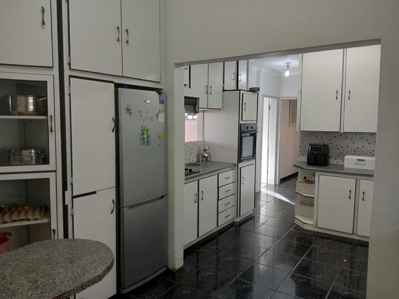 Beautifull 3-bedroom house for sale in Bakenpark - Photo 3