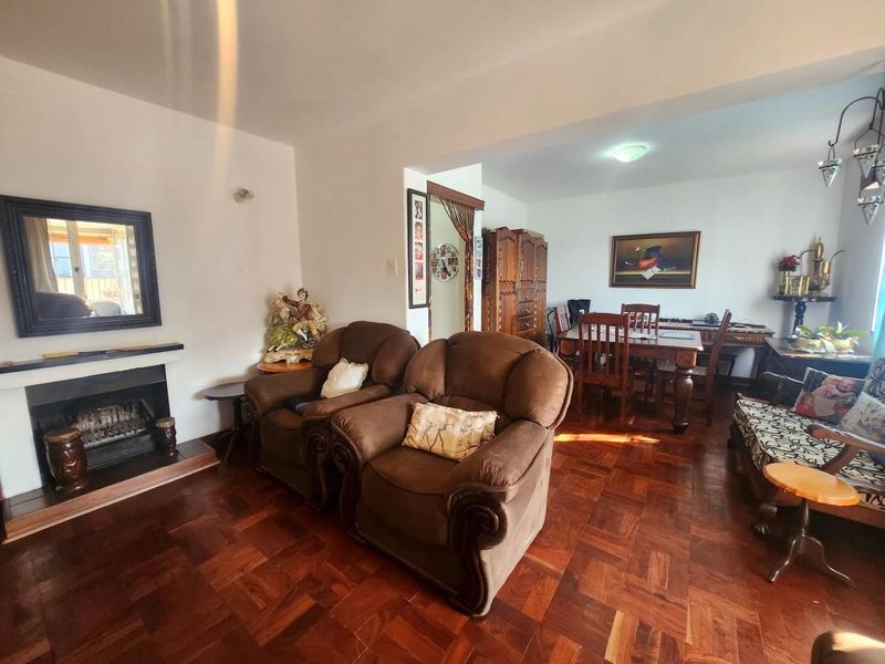 Charming 2 Bedroom Townhouse for sale - Photo 4