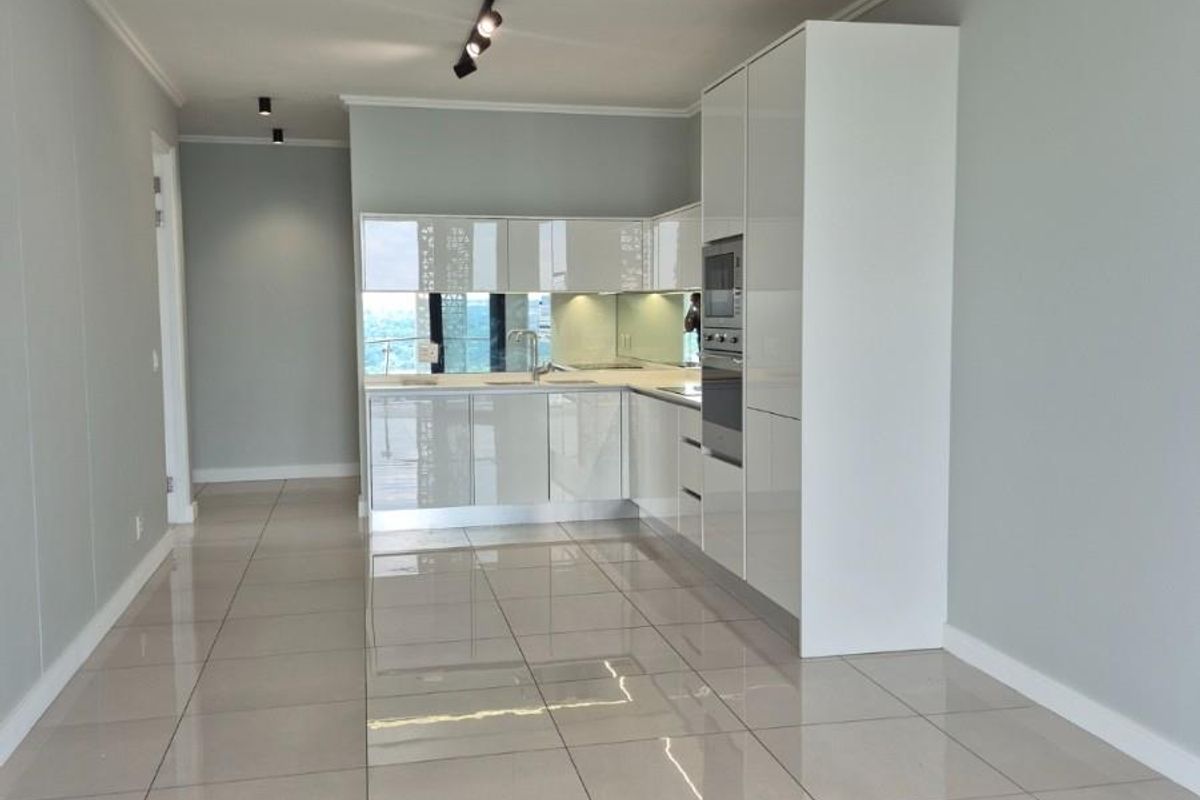 Luxury 2-Bedroom Apartment for Rent  Ellipse Waterfall  R25 500 per Month - Photo 4