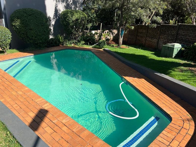 Apartment To Rent in Weltevreden Park Roodepoort - Photo 1