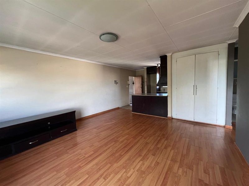 Apartment To Rent in Weltevreden Park Roodepoort - Photo 9
