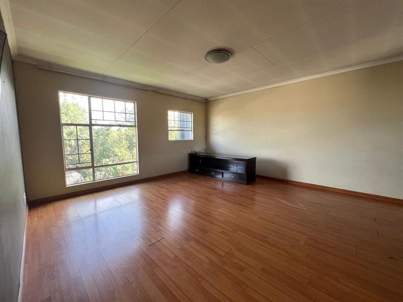 Apartment To Rent in Weltevreden Park Roodepoort - Photo 8