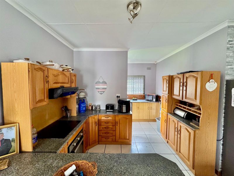House For Sale in Umtentweni, Port Shepstone, KwaZulu Natal - Photo 6