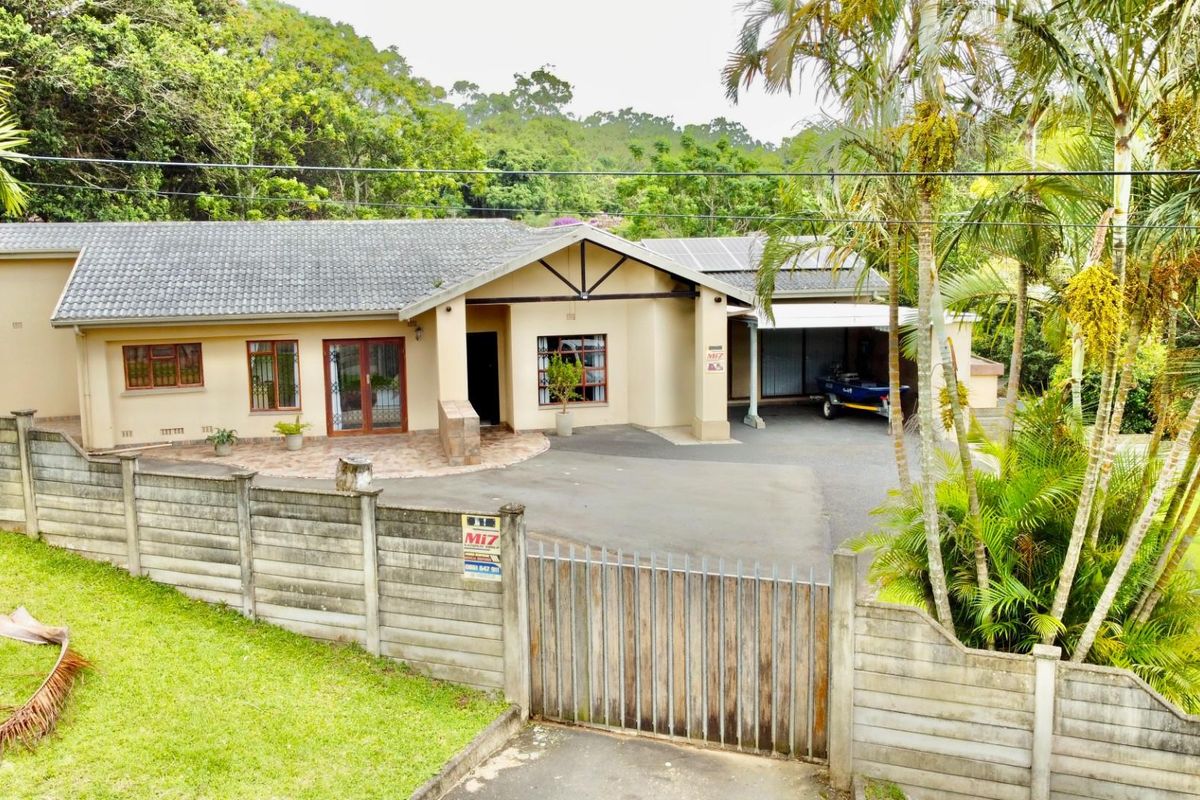 House For Sale in Umtentweni, Port Shepstone, KwaZulu Natal - Photo 3