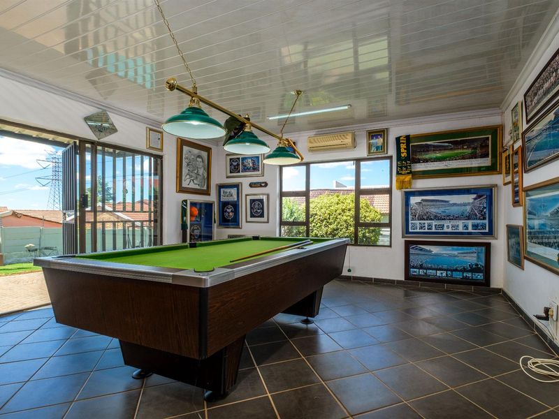 House For Sale in Witpoortjie, Roodepoort - Photo 5