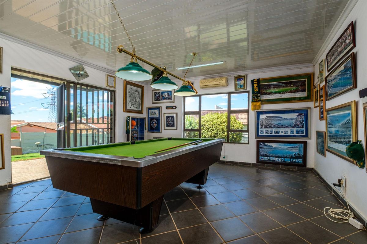 House For Sale in Witpoortjie, Roodepoort - Photo 5