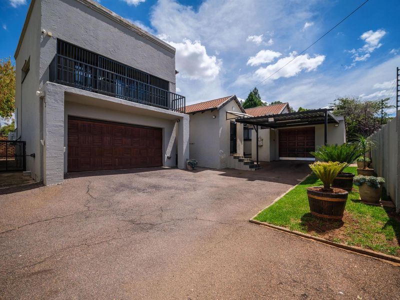 House For Sale in Witpoortjie, Roodepoort - Photo 9
