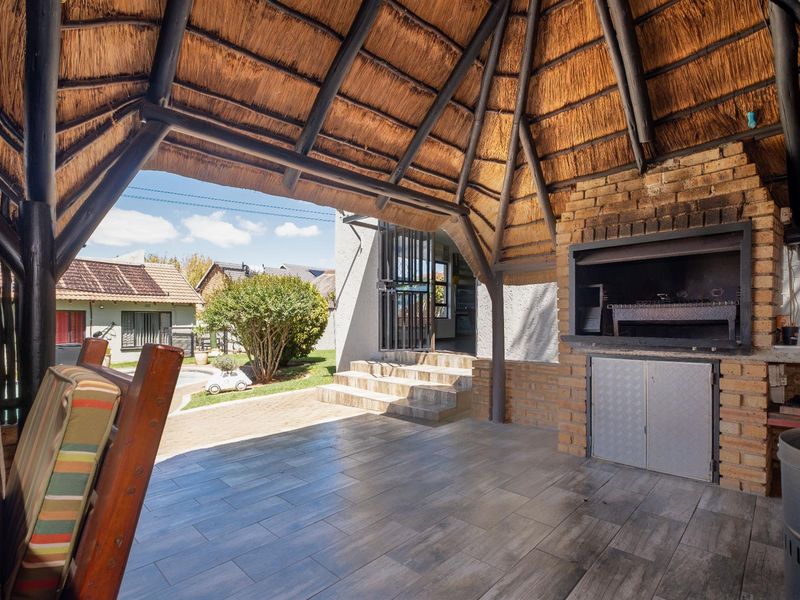 House For Sale in Witpoortjie, Roodepoort - Photo 7