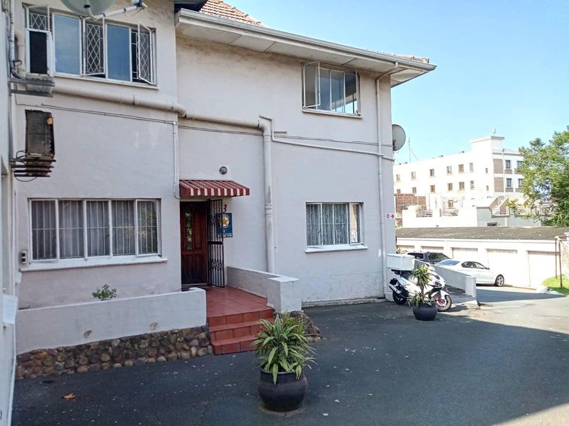 2 Bedroom Apartment For Sale in Windermere, Durban, KwaZulu Natal - Photo 3