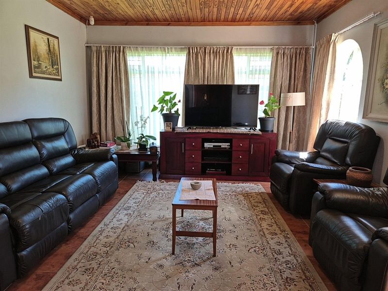 3 Bedroom House for Sale in Die Bult - Prime Student Investment - Walking Distance to NWU - Photo 10